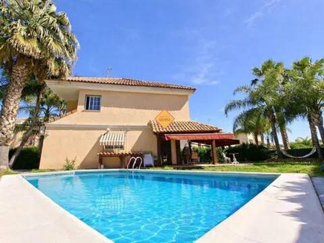 Casa en Venta en San Antonio de Benagéber