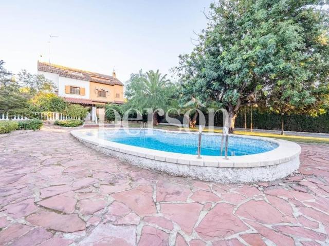 Casa en Venta en Paterna