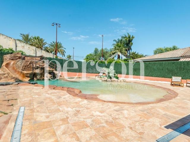 Casa en venta en Paterna, La Cañada. Exclusivo chalet independiente con gran parcela en Montecañada. Casas.