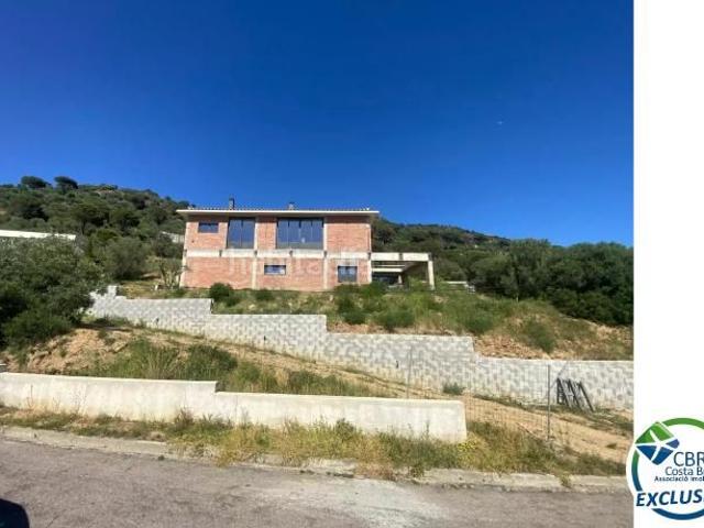 Casa en venta en Pau. Casa para personalizar a su gusto, se vende en su estado actual en Pau. Casas.