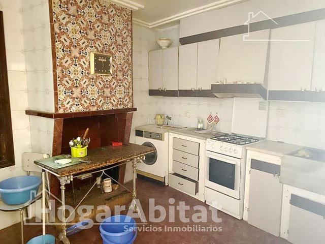 Casa en venta en Pavías. ESPACIOSA CASA CON TERRAZA Y GARAJE. Casas.