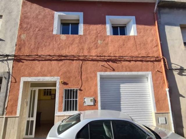 Casa en Venta en Pego
