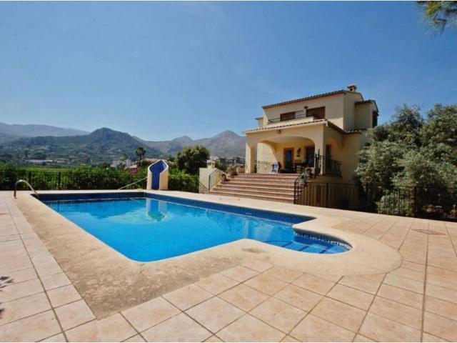 Casa en Venta en Pego