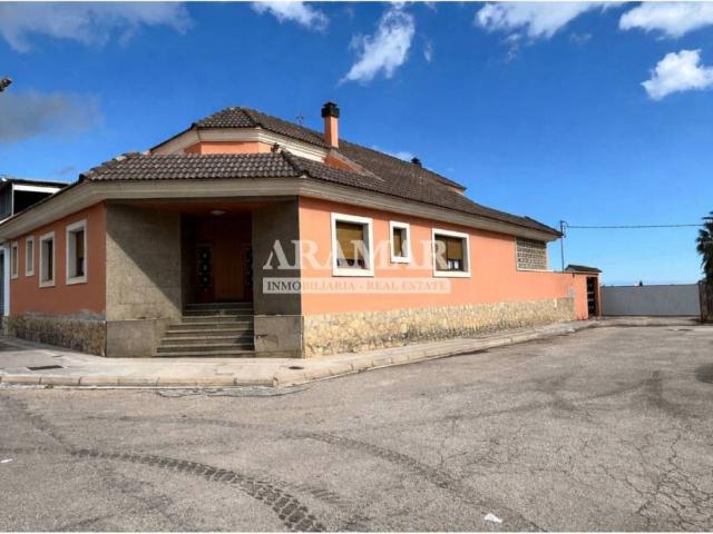 Casa en Venta en Pego