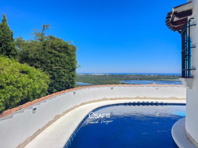 Casa en venta en Pego. Casas.