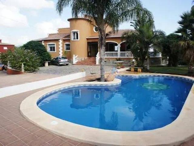 Casa en Venta en Pedreguer