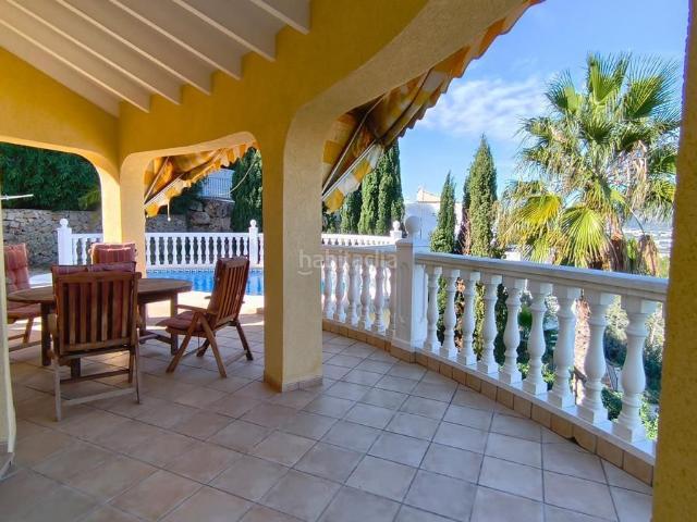 Casa en venta en Pedreguer, La Sella. Chalet con vistas al Mar y a la Montaña. Casas.