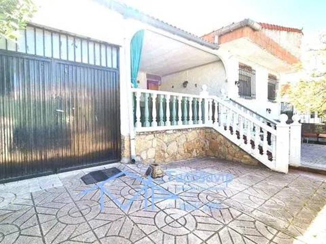 Casa en Venta en Pelayos de la Presa
