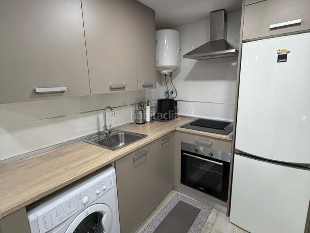 Casa en venta en Pelahustán. CASA ADOSADA DE PUEBLO REFORMADA EN PLEAHUSTAN 4 HABITACIONES, BAÑO Y CHIMENEA. Casas.