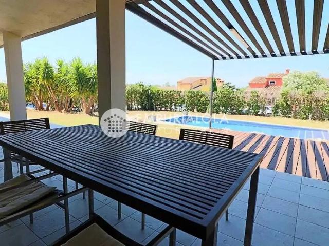 Casa en Venta en Peralada