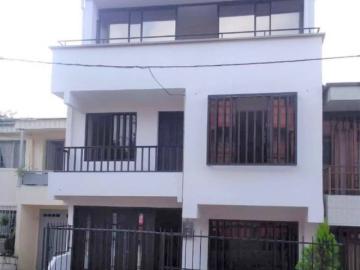 Casa En Venta En Pereira En La Villa V302133