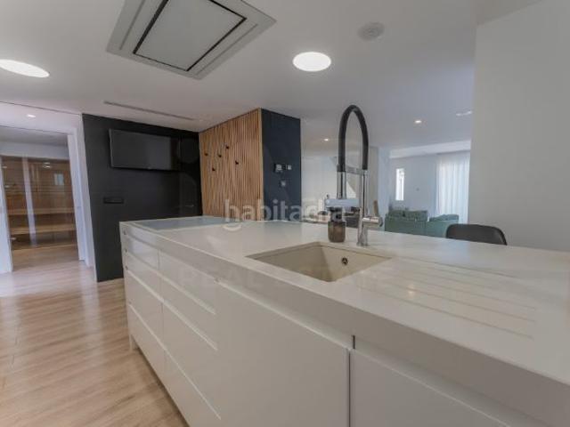 Casa en venta en Petrer. Casas.