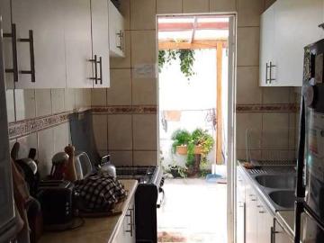 Casa en Venta en Peñalolén 3 dormitorios 2 baños