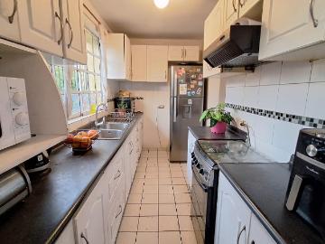 Casa en Venta en Peñalolén 3 dormitorios 2 baños