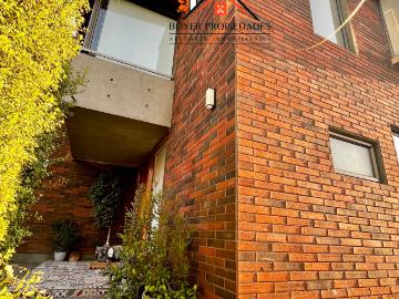 Casa en Venta en Peñalolén 4 dormitorios 4 baños