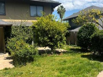 Casa en Venta en Peñalolén 4 dormitorios 4 baños