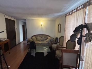 Casa en Venta en Peñalolén 4 dormitorios 3 baños