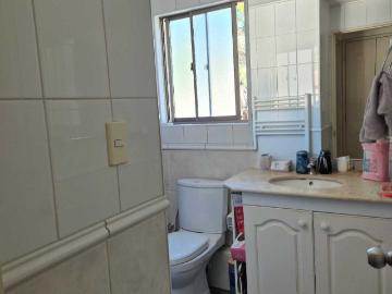 Casa en Venta en Peñalolén 4 dormitorios 3 baños