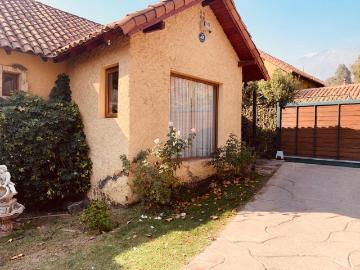Casa en Venta en Peñalolén 5 dormitorios 5 baños
