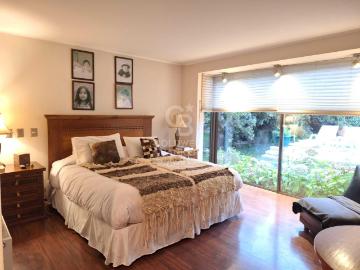 Casa en Venta en Peñalolén 5 dormitorios 5 baños