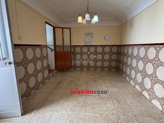 Casa en venta en Peñarroya Pueblonuevo. CASA CON TEJADO NUEVO Y PATIO A LA VENTA. Casas Peñarroya.