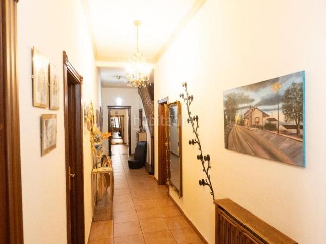 Casa en venta en Peñarroya Pueblonuevo. EXCLUSIVA VIVIENDA DE ALTO NIVEL CON PISCINA Y MÁS DE 1.200 M2 DE PARCELA EN PEÑARROYAPUEBLONUEVO. Casas Peñarroya.