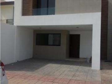 Casa en Piamonte, Irapuato, Guanajuato