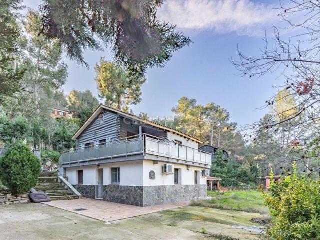 Casa en venta en Piera. Casas.