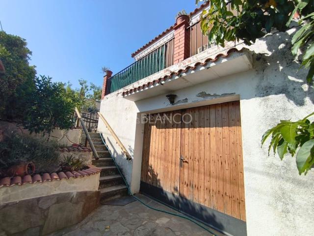 Casa en venta en Piera. Preciosa casa en urbanización. Casas.