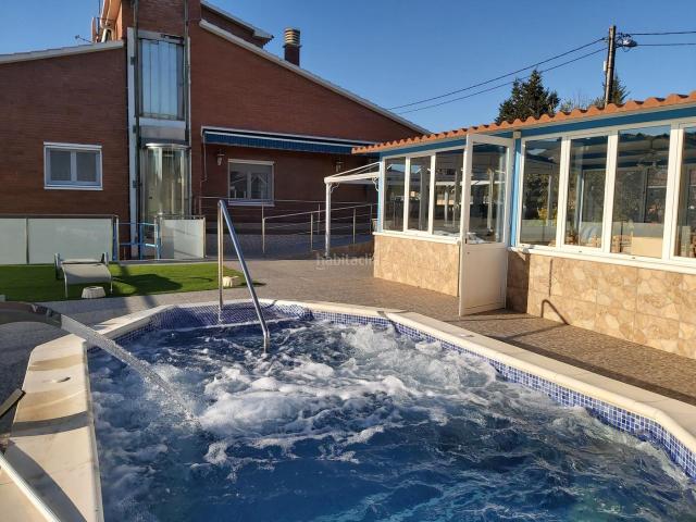 Casa en venta en Piera. VIVIENDA COMPLETAMENTE ADAPTADA. Casas.