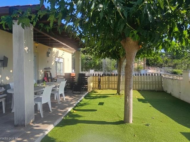 Casa en venta en Piera. Vivienda en Can Canals, 3 habitaciones. Casas.