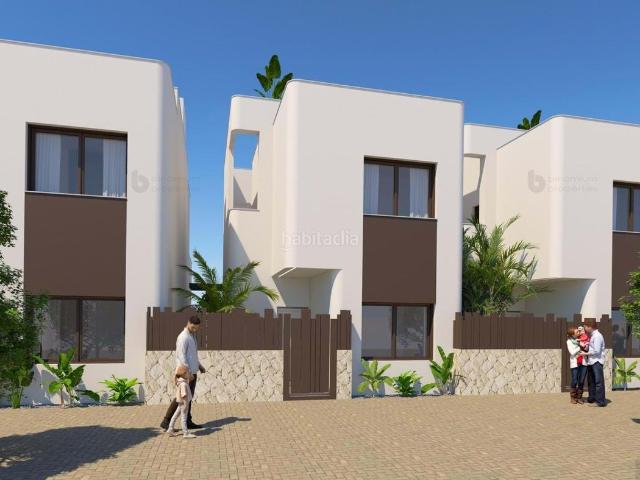 Casa en venta en Pilar de la Horadada, Mil Palmeras. Casas Pilar de la.