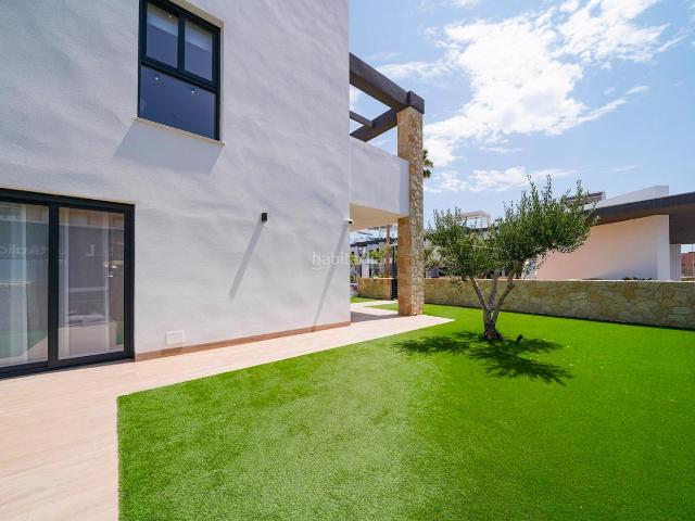 Casa en venta en Pilar de la Horadada, Pilar de la Horadada Ciudad. BUNGALOW en PLANTA BAJA con 3 dormitorios y PISCINA comunitaria en PILAR DE LA HORADADAVIVIENDA REF IN006NDESPECIFICACIONES 3 dorm.