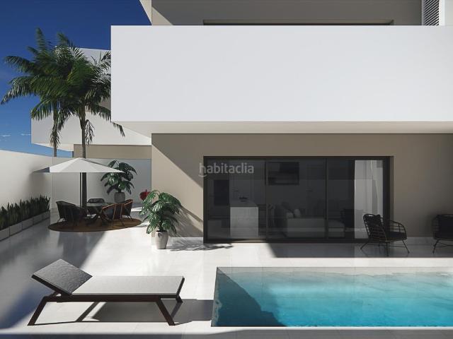 Casa en venta en Pilar de la Horadada, Pilar de la Horadada Ciudad. BUNGALOW PLANTA BAJA con PISCINA PRIVADA en PILAR DE LA HORADADAVIVIENDA Ref GG082ND106 m CONSTRUIDOS142 m PARCELA39 m TERRAZATR.