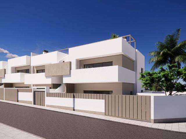 Casa en venta en Pilar de la Horadada, Pilar de la Horadada Ciudad. BUNGALOWS CON PISCINA PRIVADA. Casas Pilar de la.