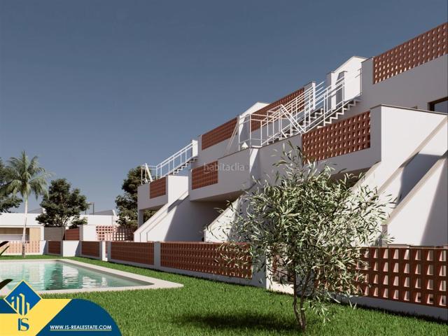 Casa en venta en Pilar de la Horadada, Pilar de la Horadada Ciudad. Casas en construccion con piscina comunitaria, en la provincia de Alicante, en la ciudad de Orihuela Costa. 3 habitaciones. Casas.