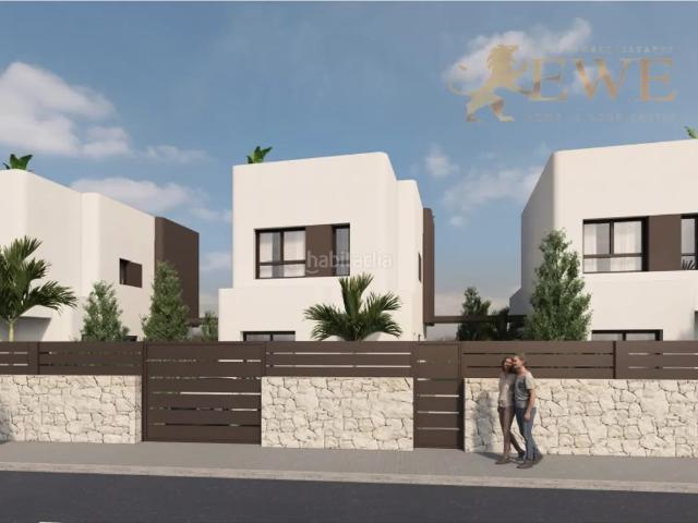 Casa en venta en Pilar de la Horadada, Pilar de la Horadada Ciudad. Magnífica casa con piscina en Pilar de la Horadada. Casas Pilar de la.