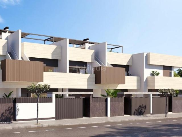 Casa en venta en Pilar de la Horadada, Pilar de la Horadada Ciudad. Promoción boutique de viviendas de nueva construcción con piscina privada en Pilar de la Horadada. Casas Pilar de la.