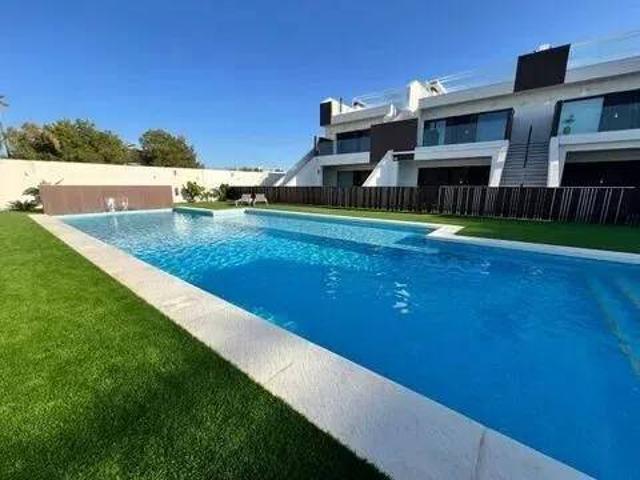 Casa en Venta en Pilar de la Horadada
