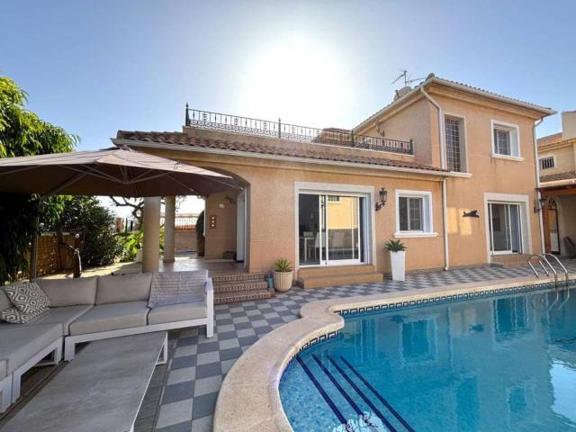 Casa en Venta en Pilar de la Horadada