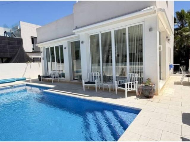 Casa en Venta en Pilar de la Horadada