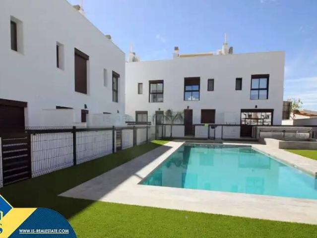 Casa en Venta en Pilar de la Horadada