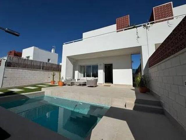 Casa en Venta en Pilar de la Horadada