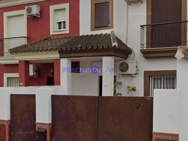Casa en venta en Pilas. ALQUILADA CASA EN PILAS. Casas.
