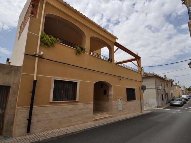 Casa en venta en Pinoso, Alicante