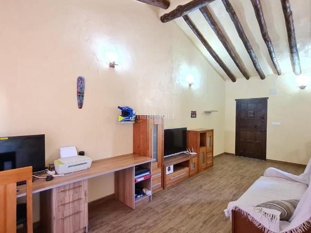 Casa en venta en Pinoso. Contamos con una amplia cartera de propiedades en las zonas de la Costa Blanca y Costa Cálida, especializándonos en propiedades en. Casas.