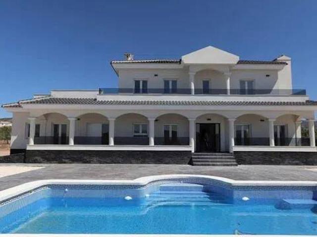 Casa en Venta en Pinoso El Pinós