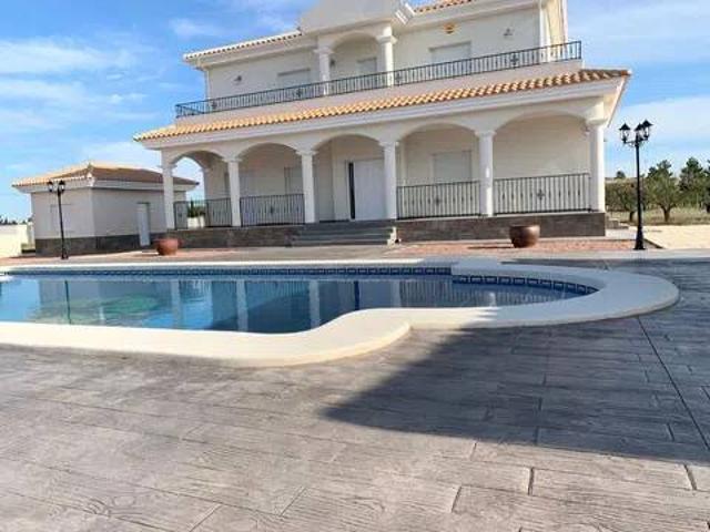 Casa en Venta en Pinoso El Pinós