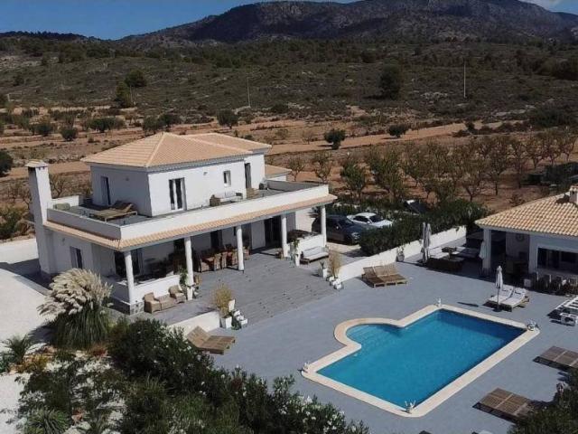 Casa en Venta en Pinoso El Pinós