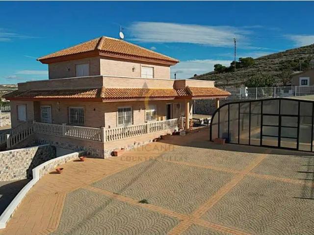 Casa en Venta en Pinoso El Pinós